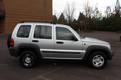 2004 Jeep Liberty Sport - Photo 5 - Salem, OR 97317