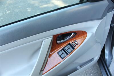 2011 Toyota Camry XLE - Photo 11 - Salem, OR 97317