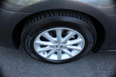 2011 Toyota Camry XLE - Photo 19 - Salem, OR 97317