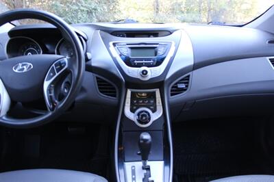 2011 Hyundai Elantra GLS   - Photo 14 - Salem, OR 97317