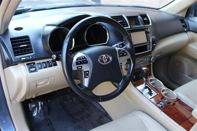 2013 Toyota Highlander 4WD V6 Limited - Photo 9 - Salem, OR 97317