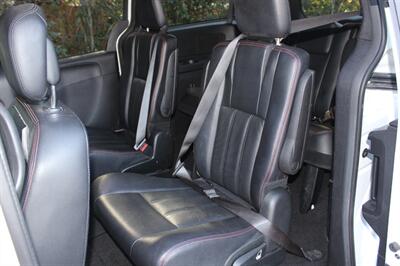 2018 Dodge Grand Caravan GT   - Photo 14 - Salem, OR 97317