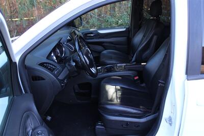 2018 Dodge Grand Caravan GT   - Photo 11 - Salem, OR 97317