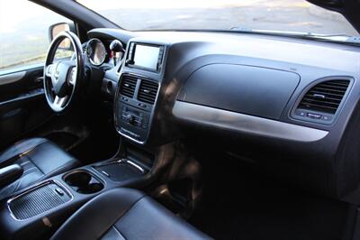 2018 Dodge Grand Caravan GT   - Photo 19 - Salem, OR 97317