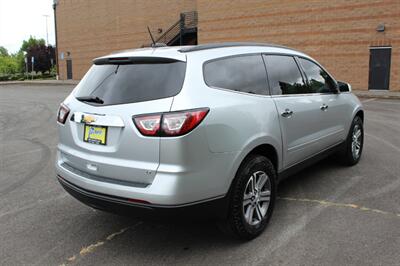 2017 Chevrolet Traverse LT   - Photo 4 - Salem, OR 97317