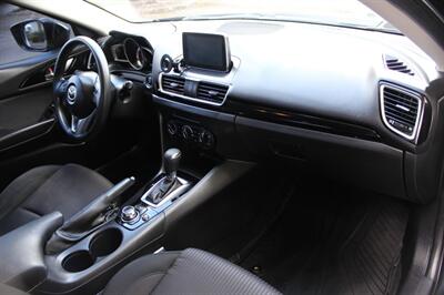 2016 Mazda Mazda3 i Sport   - Photo 16 - Salem, OR 97317