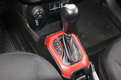 2015 Jeep Renegade Trailhawk   - Photo 12 - Salem, OR 97317