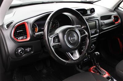 2015 Jeep Renegade Trailhawk   - Photo 9 - Salem, OR 97317