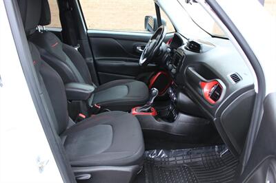 2015 Jeep Renegade Trailhawk   - Photo 18 - Salem, OR 97317
