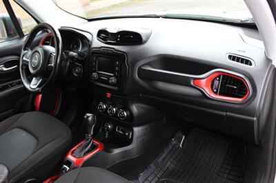 2015 Jeep Renegade Trailhawk   - Photo 17 - Salem, OR 97317