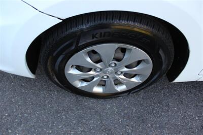 2016 Hyundai Accent SE   - Photo 19 - Salem, OR 97317
