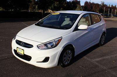 2016 Hyundai Accent SE   - Photo 2 - Salem, OR 97317