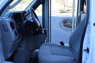 2015 Ford E-350 SD   - Photo 10 - Salem, OR 97317