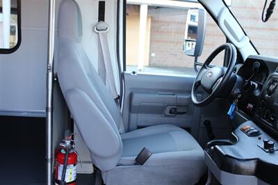 2015 Ford E-350 SD   - Photo 12 - Salem, OR 97317
