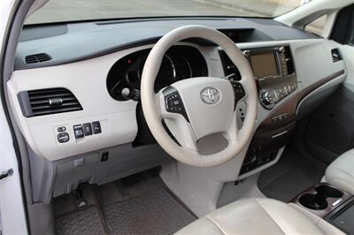 2012 Toyota Sienna XLE 8-Passenger - Photo 9 - Salem, OR 97317