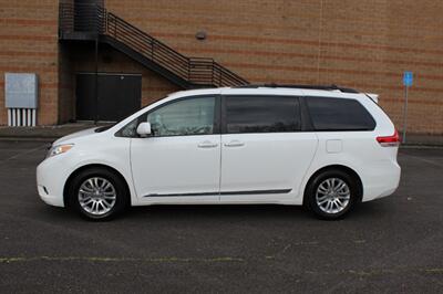 2012 Toyota Sienna XLE 8-Passenger - Photo 7 - Salem, OR 97317