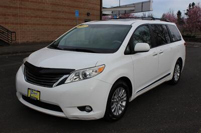2012 Toyota Sienna XLE 8-Passenger - Photo 2 - Salem, OR 97317