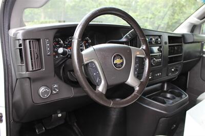 2017 Chevrolet Express 3500   - Photo 9 - Salem, OR 97317
