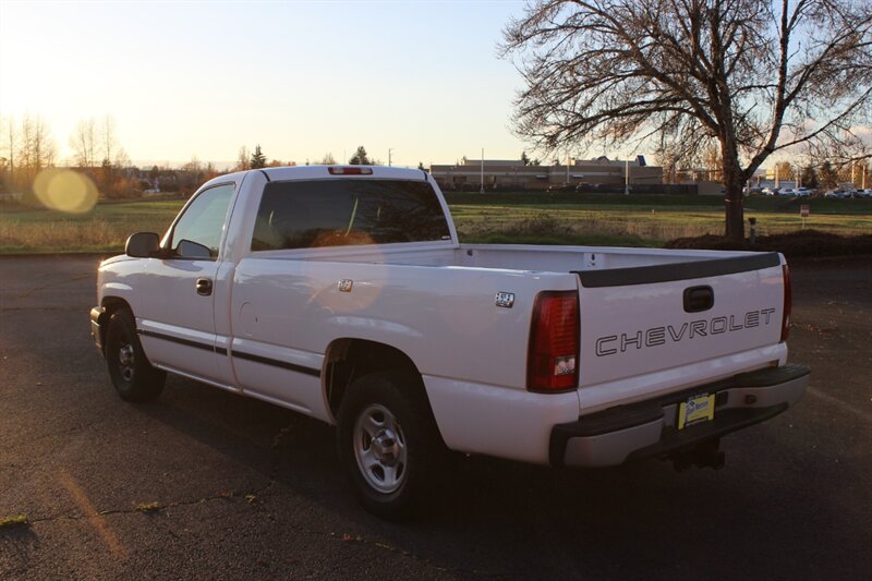 2003 Chevrolet Silverado 1500 photo 3