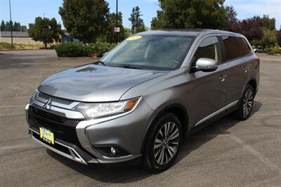 2019 Mitsubishi Outlander SE - Photo 2 - Salem, OR 97317