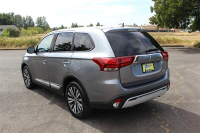 2019 Mitsubishi Outlander SE - Photo 3 - Salem, OR 97317