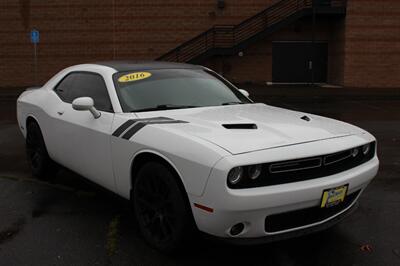 2016 Dodge Challenger SXT Plus   - Photo 1 - Salem, OR 97317