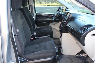 2016 Dodge Grand Caravan American Value Package   - Photo 18 - Salem, OR 97317