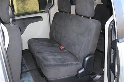 2016 Dodge Grand Caravan American Value Package   - Photo 12 - Salem, OR 97317
