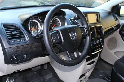 2016 Dodge Grand Caravan American Value Package   - Photo 9 - Salem, OR 97317