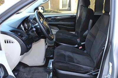 2016 Dodge Grand Caravan American Value Package   - Photo 10 - Salem, OR 97317