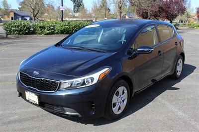 2018 Kia Forte5 LX   - Photo 2 - Salem, OR 97317