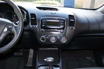 2018 Kia Forte5 LX   - Photo 14 - Salem, OR 97317