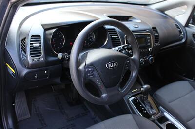 2018 Kia Forte5 LX   - Photo 9 - Salem, OR 97317