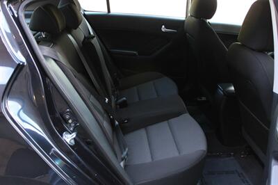 2018 Kia Forte5 LX   - Photo 16 - Salem, OR 97317