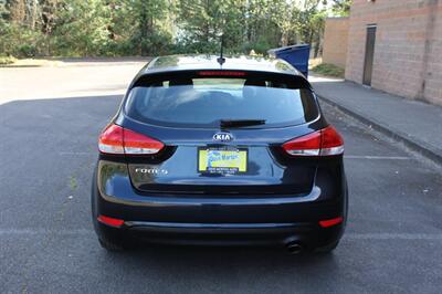 2018 Kia Forte5 LX   - Photo 8 - Salem, OR 97317