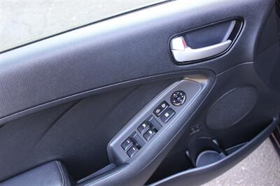 2018 Kia Forte5 LX   - Photo 11 - Salem, OR 97317