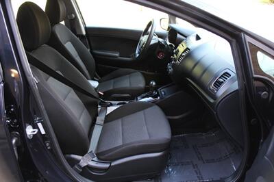 2018 Kia Forte5 LX   - Photo 18 - Salem, OR 97317