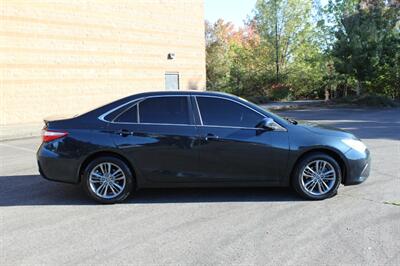 2015 Toyota Camry SE   - Photo 6 - Salem, OR 97317