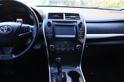2015 Toyota Camry SE   - Photo 15 - Salem, OR 97317
