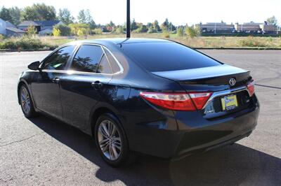 2015 Toyota Camry SE   - Photo 4 - Salem, OR 97317