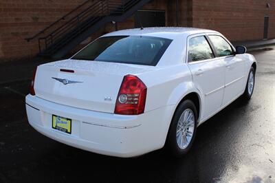 2008 Chrysler 300 Series Touring   - Photo 4 - Salem, OR 97317