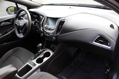 2017 Chevrolet Cruze LT Auto   - Photo 16 - Salem, OR 97317