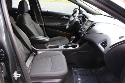 2017 Chevrolet Cruze LT Auto   - Photo 17 - Salem, OR 97317