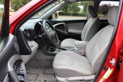 2012 Toyota RAV4   - Photo 10 - Salem, OR 97317