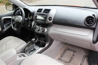 2012 Toyota RAV4   - Photo 17 - Salem, OR 97317