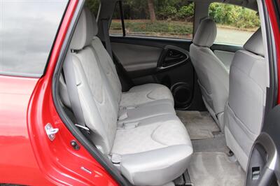 2012 Toyota RAV4   - Photo 16 - Salem, OR 97317