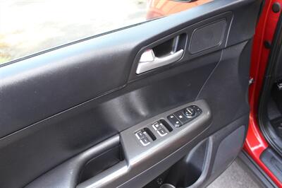 2017 Kia Sportage LX   - Photo 11 - Salem, OR 97317