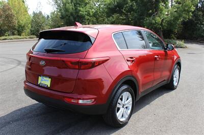 2017 Kia Sportage LX   - Photo 4 - Salem, OR 97317