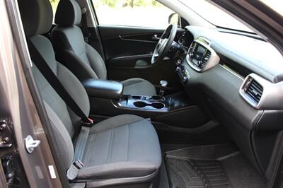 2019 Kia Sorento LX   - Photo 19 - Salem, OR 97317