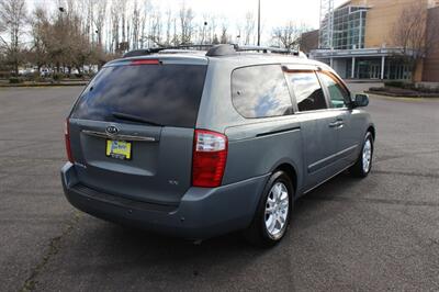 2008 Kia Sedona LX   - Photo 4 - Salem, OR 97317